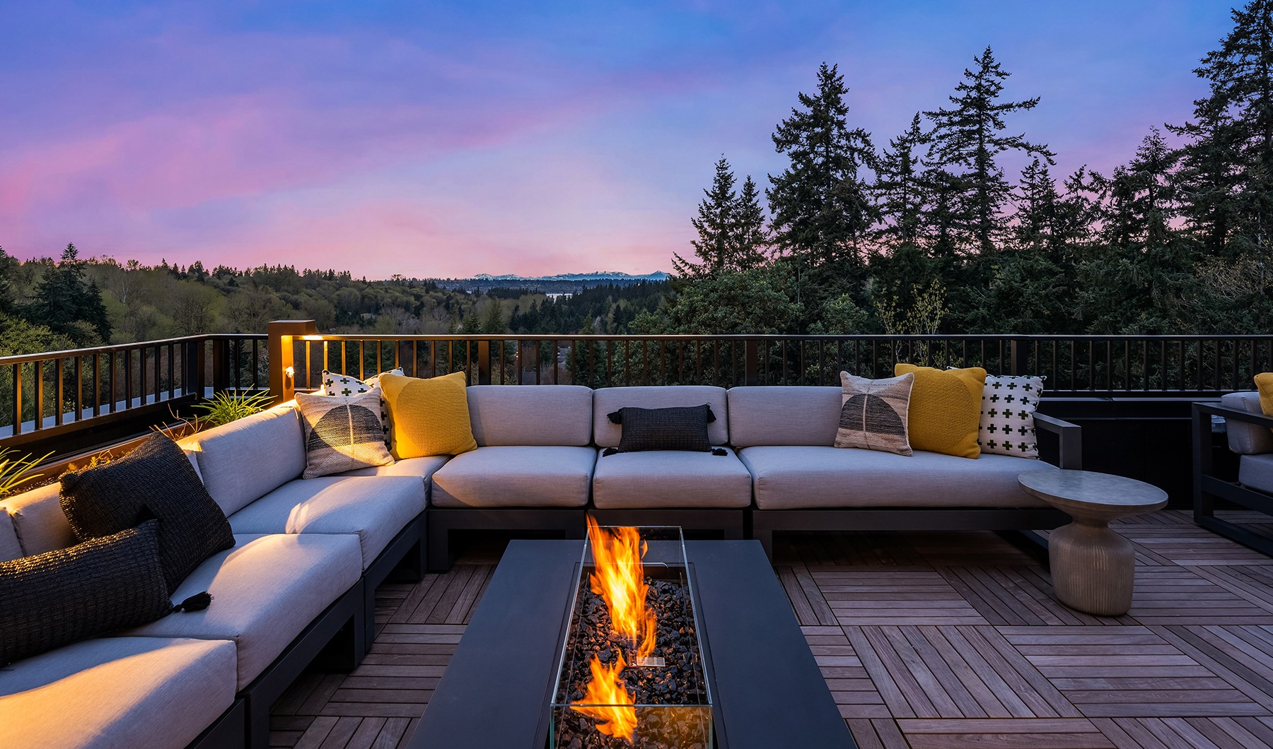 The Pine - Luxury Outdoor Amenities The Pine - Luxury Outdoor Amenities